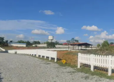 lakeview farms community internal road.webp