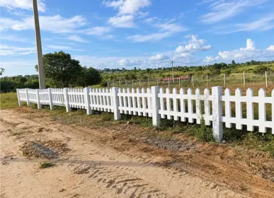 sangam farms picket fence view.